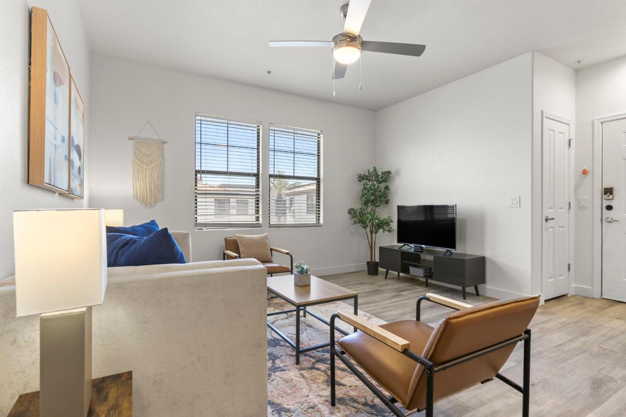 Cozysuites Glendale By The Stadium W Pool! 11 Exterior photo